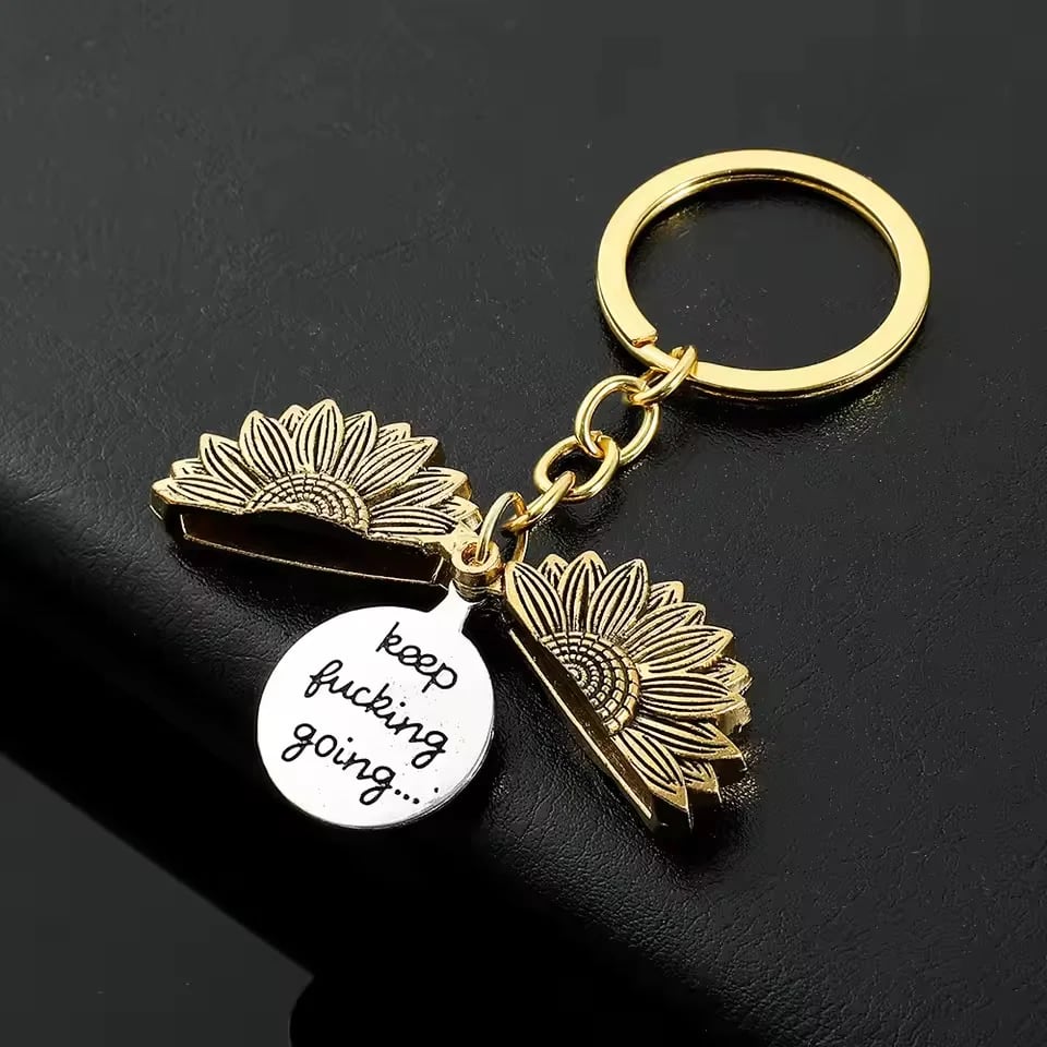 🌻 Sunflower Keychain Inspirational Gifts - “Keep Fcking Going”