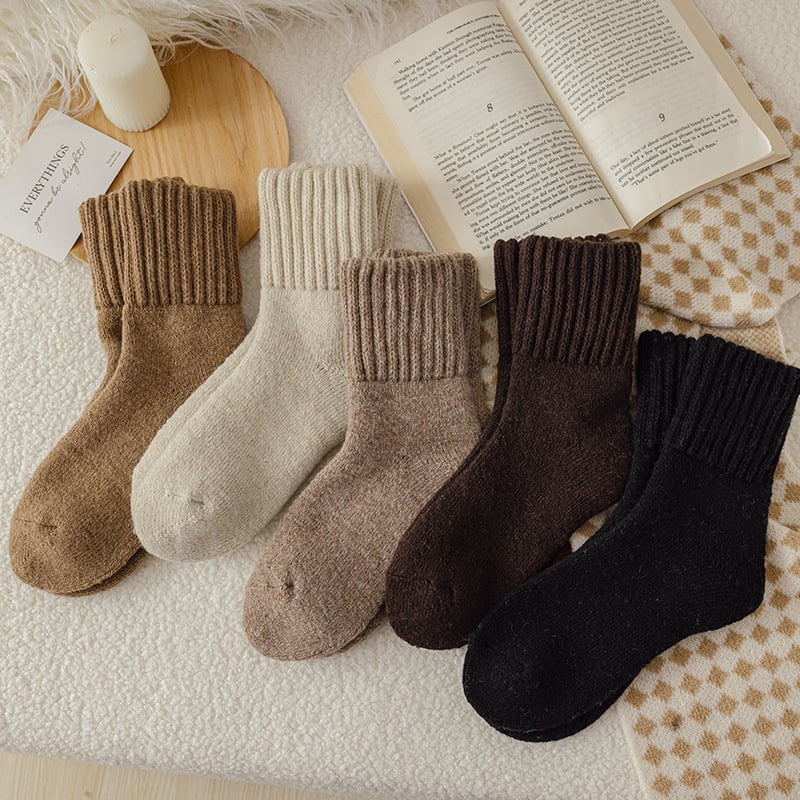 Last Day 49% OFF🔥 Women's Solid Mid-calf Socks