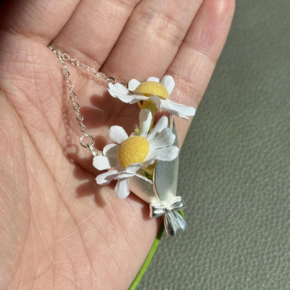 🌸Elegant Flower Bouquet Necklace – Show Your Love & Appreciation 💖