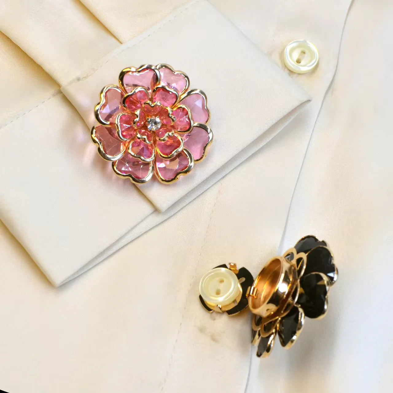 Last Day 49% OFF🔥Antique Bronze Enamel Flower Button Set🌺Subtle Detail for Shirts & Suits