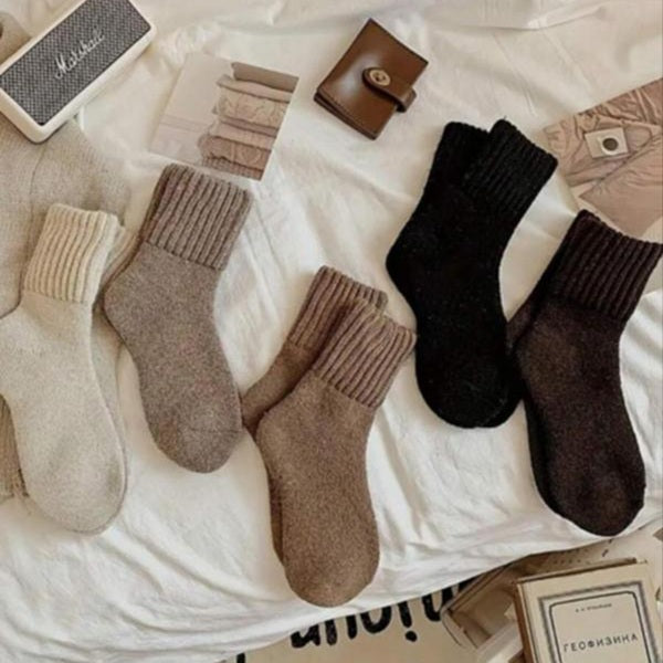 Last Day 49% OFF🔥 Women's Solid Mid-calf Socks