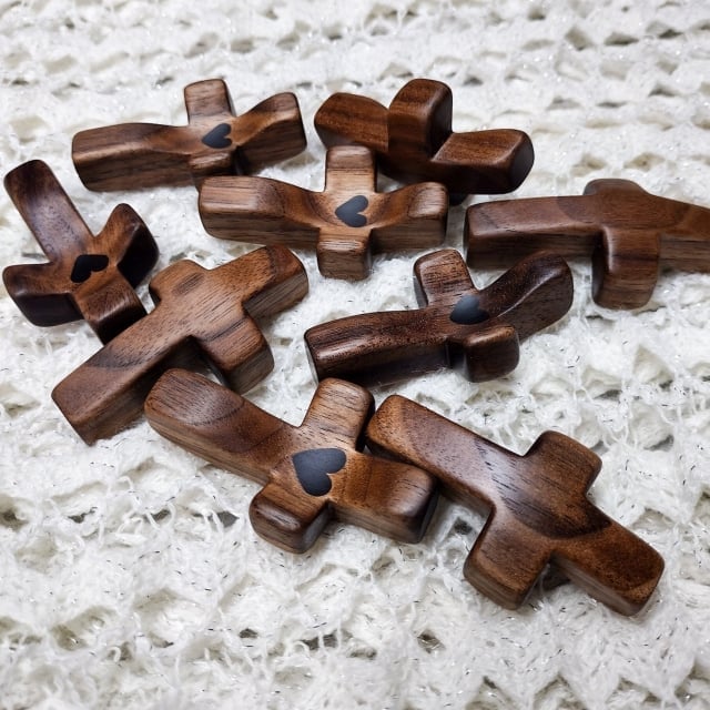 Last Day 49% OFF🔥 Handcrafted Wooden Cross My Heart with keychain