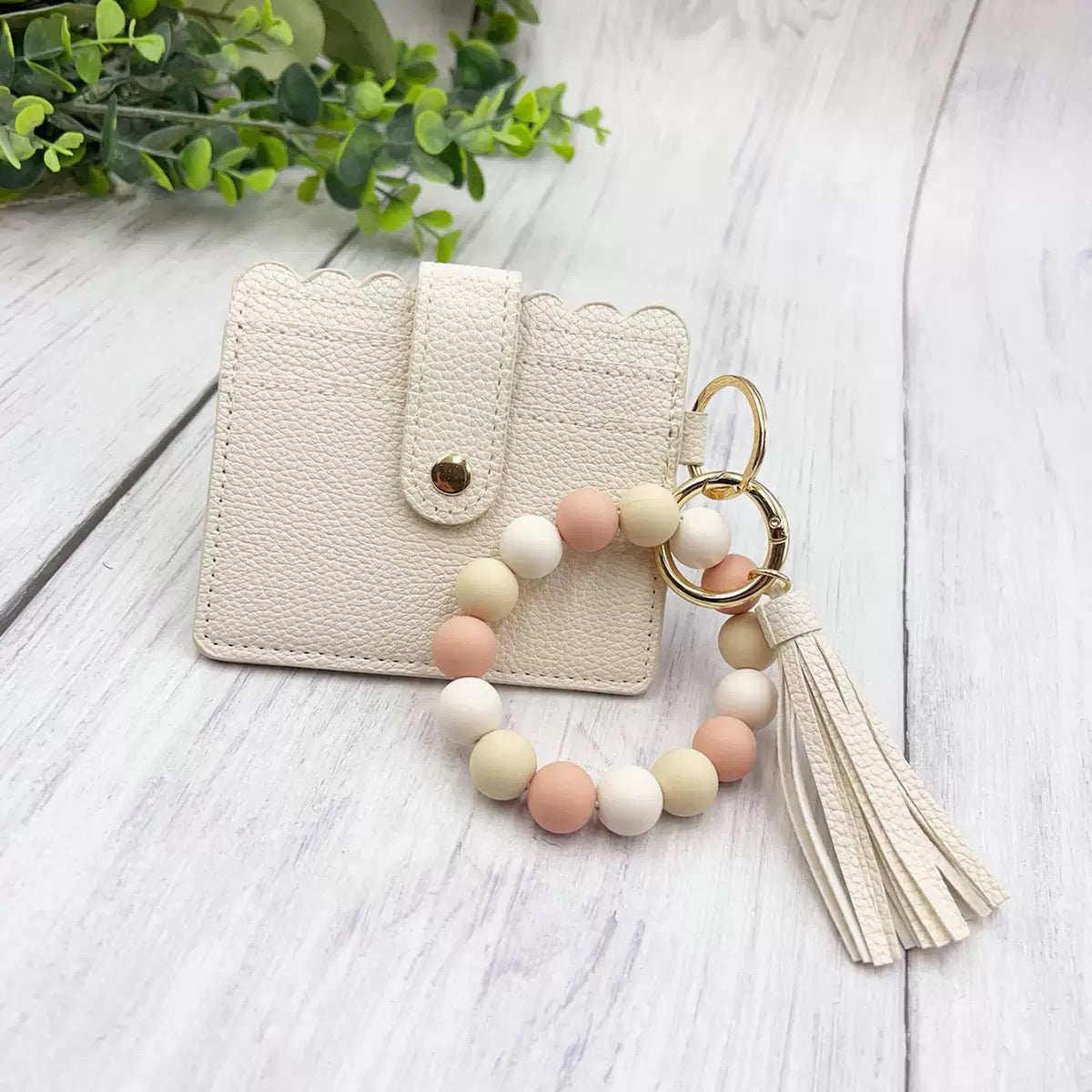 Last Day 49% OFF 🔥Fashion Beaded Decor Pu Leather Keychain