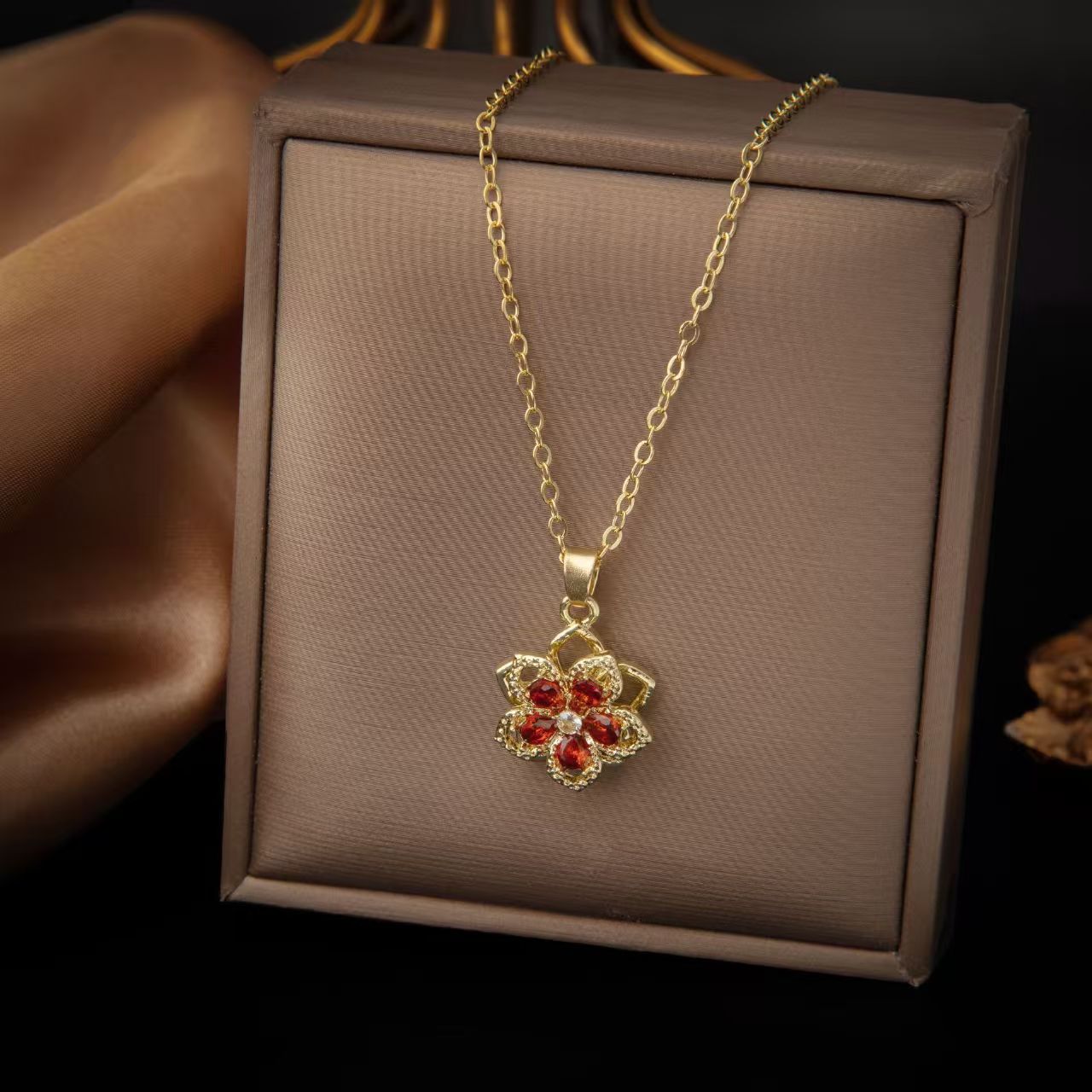 Last Day 49% OFF🔥Rotating Bauhinia Zircon Bloom Necklace